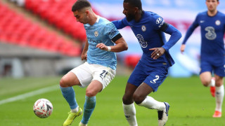 Lira 100 - Μάντζιος: Ίσως πάει... μακριά η βραδιά του τελικού