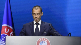 H αντίφαση του Αλεξάντερ Τσέφεριν