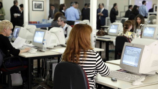 Γεωργιάδης για ανεμβολίαστους: «Κινδυνεύουν με απόλυση από τη δουλειά τους»