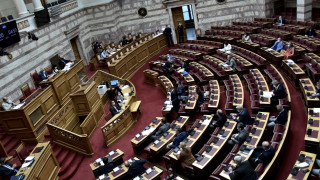 Εξεταστική ζητάει η αντιπολίτευση για τις λίστες Πέτσα και τις δημοσκοπήσεις!