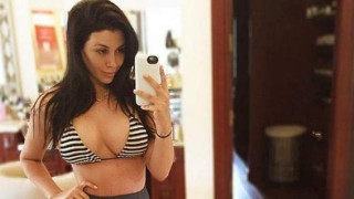 Προκαλεί με εσώρουχα η λεχώνα σύζυγος εφοπλιστή (ΦΩΤΟ) 