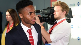 Πρωτοφανές «κράξιμο» σε Στέρλινγκ