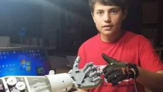 Καβάλα: 15χρονος έφτιαξε ρομπότ με τεχνητή νοημοσύνη χωρίς κρατική βοήθεια!