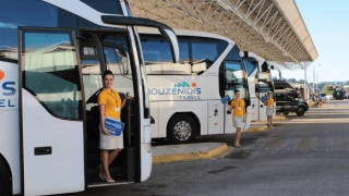 Βόμβα στον όμιλο Μουζενίδη: Προσωρινή αναστολή εργασιών, τι λέει η εταιρία