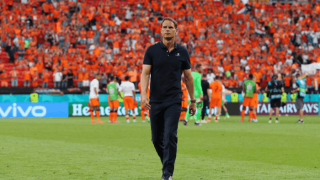 Euro 2020: Δεκτή η παραίτηση Ντε Μπουρ από την Εθνική Ολλανδίας!