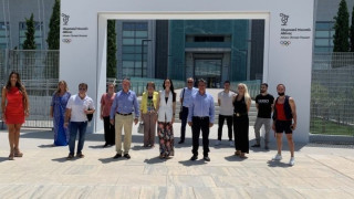 Ξεναγήθηκαν στο Ολυμπιακό Μουσείο Αθήνας Ντέμι Μουρ και Ράμερ Γουίλις