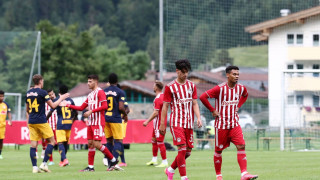 Ο θρύλος «τρεκλίζει» στα... φιλικά  και οι ανταγωνιστές στις μεταγραφές