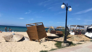 Ν. Μουδανιά: Ανεμοστρόβιλος προκάλεσε ζημιές, μια γυναίκα τραυματίστηκε