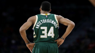 Γιάννης Αντετοκούνμπο: Δεύτερη σε πωλήσεις στο ΝΒΑ η φανέλα του [pics]