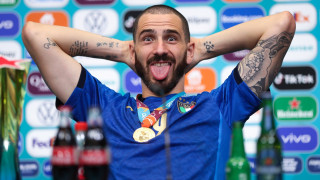 Απίστευτος Μπονούτσι σε Άγγλους! «Να τρώτε περισσότερα ζυμαρικά»