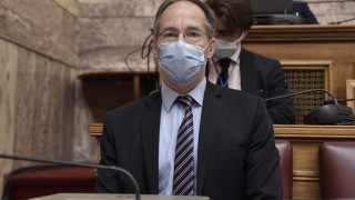 Μαυρωτάς: «Μόνο εμβολιασμένοι για μεγαλύτερη ασφάλεια και... κίνητρο»