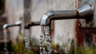 ΑΔΙΑΝΟΗΤΟ: Τρεις ημέρες χωρίς νερό για μαγείρεμα και πόση στο Κολχικό!