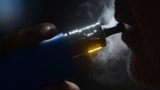 Νέο νομοσχέδιο: Προστασία στους ανήλικους από τον καπνό, αλλά με... εξαιρέσεις