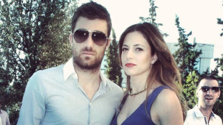 «Κρεμάστηκε» ο Σωκράτης (pics)