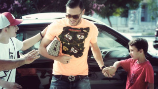 Σαν να... ψαχνόταν ο Λούκας