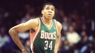 Εξαιρετικός ο Γιάννης Αντετονκούμπο