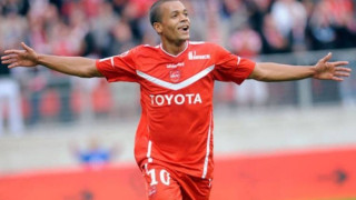 Ντοσεβί: «Eίμαι χαρούμενος που υπέγραψα στον Ολυμπιακό»