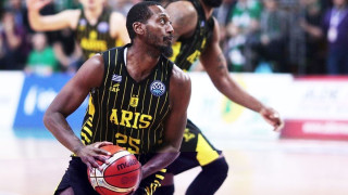 Ο Άρης σβήνει τα ΒΑΝ των Κάμινγκς και Ουίβερ