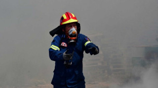 Τραυματίστηκε σοβαρά πυροσβέστης στην Πάρνηθα – Σπεύδει ελικόπτερο