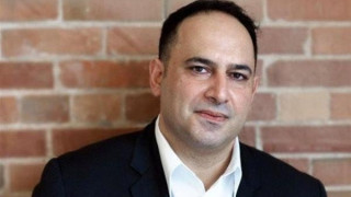 Άλεξ Χαντιτάτζι: Η απώλεια του πατέρα, οι φιλανθρωπίες και... ο Μπίμπερ