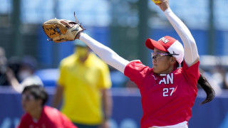 Δήμαρχος δάγκωσε το χρυσό μετάλλιο Γιαπωνέζας Ολυμπιονίκη, θα της το αντικαταστήσει η ΔΟΕ