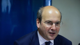 Χατζηδάκης: «Έρχεται σημαντική αύξηση στον κατώτατο μισθό»