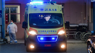 Θεσσαλονίκη: Σε κολώνα έπεσε ΙΧ με 6 νεαρούς