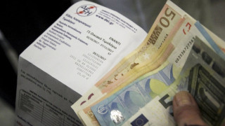 Του έκοψαν το ρεύμα στις Σέρρες και φιλοξενείται από την κόρη του!