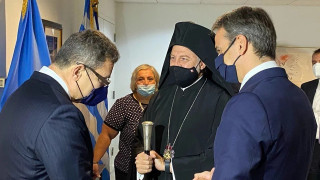 «Λήξαν το θέμα» - Τι ειπώθηκε μεταξύ Μητσοτάκη-Ελπιδοφόρου στη Νέα Υόρκη