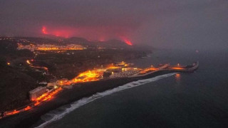 Έφτασε στον ωκεανό η λάβα από το ηφαίστειο στη Λα Πάλμα