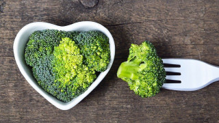 Οι 19 τροφές που καθαρίζουν φυσικά τις αρτηρίες