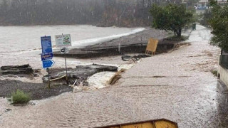 Β. Εύβοια: Απίστευτες καταστροφές, πλημμυρισμένα σπίτια, κομμένοι δρόμοι