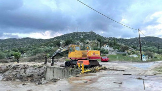 Χαλκιδική: Πλημμύρισαν σπίτια – Παρασύρθηκαν ΙΧ στη Συκιά