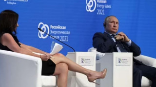 Μία συνέντευξη, δύο εκδοχές: Ο σεξιστής Πούτιν και η πλανεύτρα Αμερικανή δημοσιογράφος