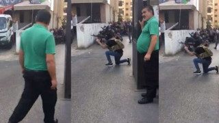 ΕΠΟΣ: Οι σφαίρες δίπλα του... σφυρίζουν κι αυτός καπνίζει αμέριμνος...