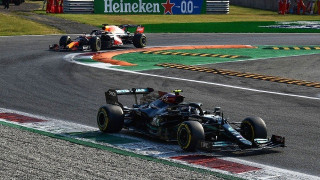 Ο Φερστάπεν ύψωσε το μεσαίο δάκτυλο στον Χάμιλτον