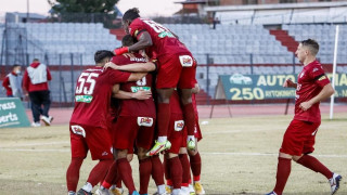 Πήρε πέναλτι φάντασμα και αποβολή και... φωνάζει για τον Παπαπέτρου ο Κούγιας!