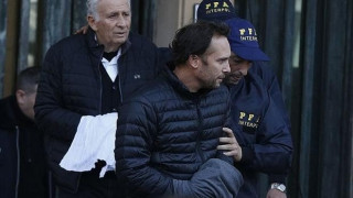 Σε κατ' οίκον περιορισμό και όχι δολοφονημένοι!