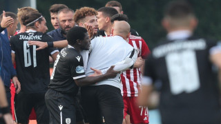 Ενταση στο πρώτο ημίχρονο στο Ολυμπιακός Β-ΠΑΟΚ Β, έπεσαν μπουκάλια από την εξέδρα