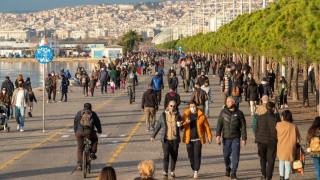Θεσσαλονίκη: Παραμένει σταθερά ψηλά το ιικό φορτίο