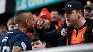 Οπαδός έσπρωξε παίκτη και ο διαιτητής τον απέβαλλε