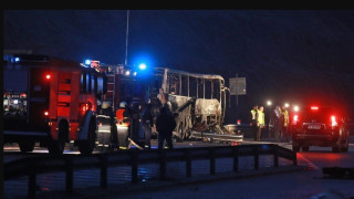 Αδιανόητη τραγωδία στη Βουλγαρία: 45 νεκροί από φωτιά σε λεωφορείο