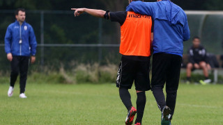 Τέτοια ώρα, τέτοια λόγια !