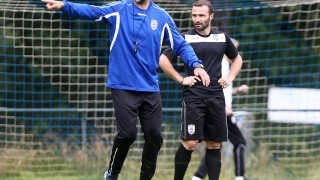 Δεν είναι... κολλημένος