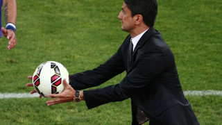 «Ναι, έχω δεχθεί τηλεφωνήματα στον πάγκο»