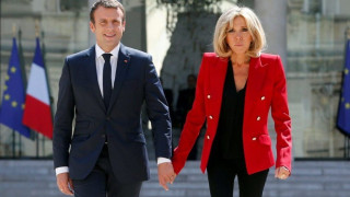 Μοιράζει... μηνύσεις Μπριζίτ Μακρόν σε ακροδεξιούς που την αποκαλούν τρανσέξουαλ