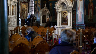 Ιερέας χωρίζει παπαδιά γιατί ασχολείται με ταρώ και μελλοντολογία