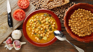 Τα ταπεινά όσπρια που ρίχνουν τα τριγλυκερίδια