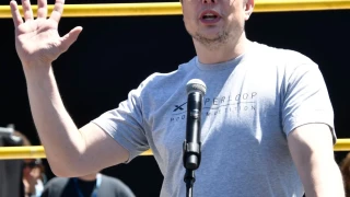 O Elon Musk προβλέπει οικονομική κρίση μέσα στο 2022