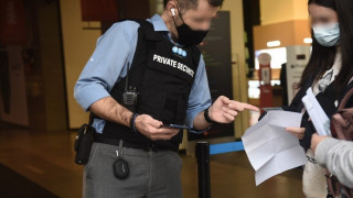 Παραμονή Πρωτοχρονιάς: Οκτώ συλλήψεις και προσωρινό λουκέτο σε 13 καταστήματα